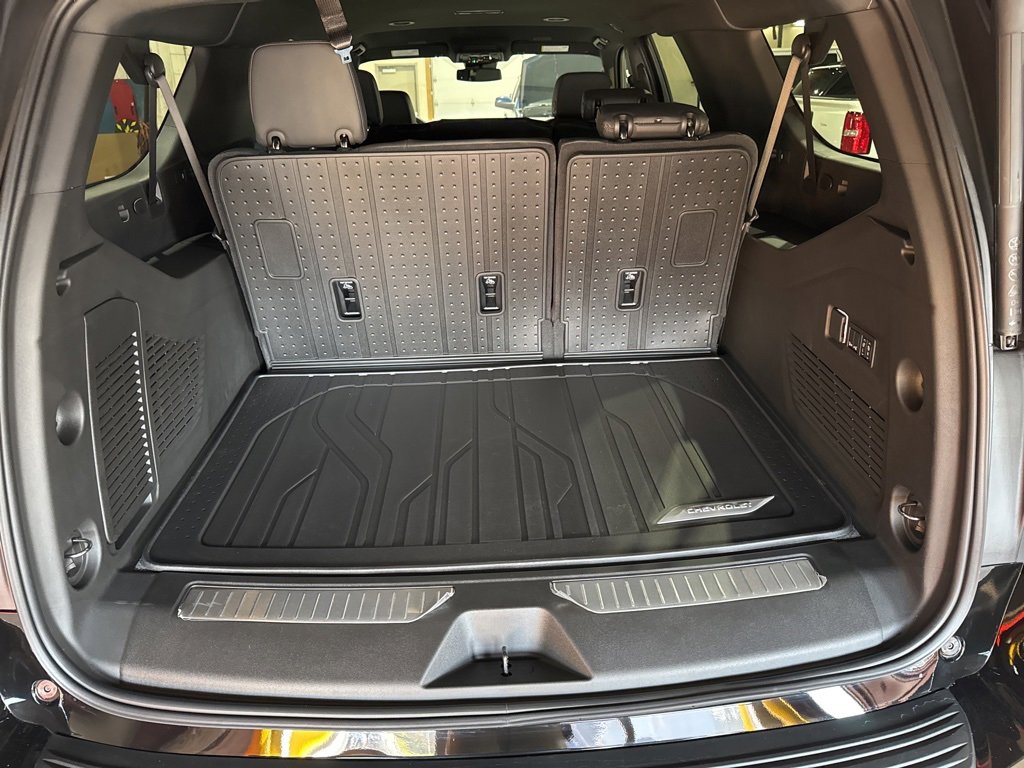 New 2026 Chevrolet Suburban Z71 w/ Comfort Package image 14