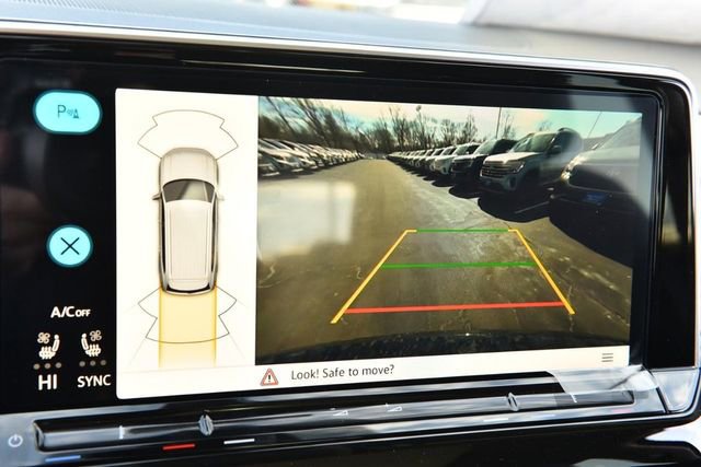 New 2026 Volkswagen Atlas SE image 13