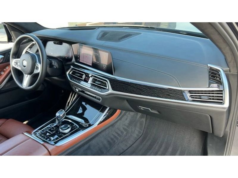 Used 2020 BMW X7 M50i image 21