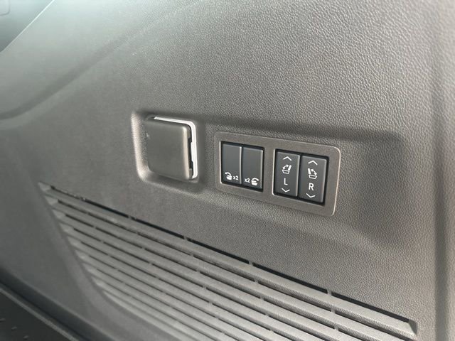 New 2025 Chevrolet Suburban RST w/ Advanced Technology Package image 12