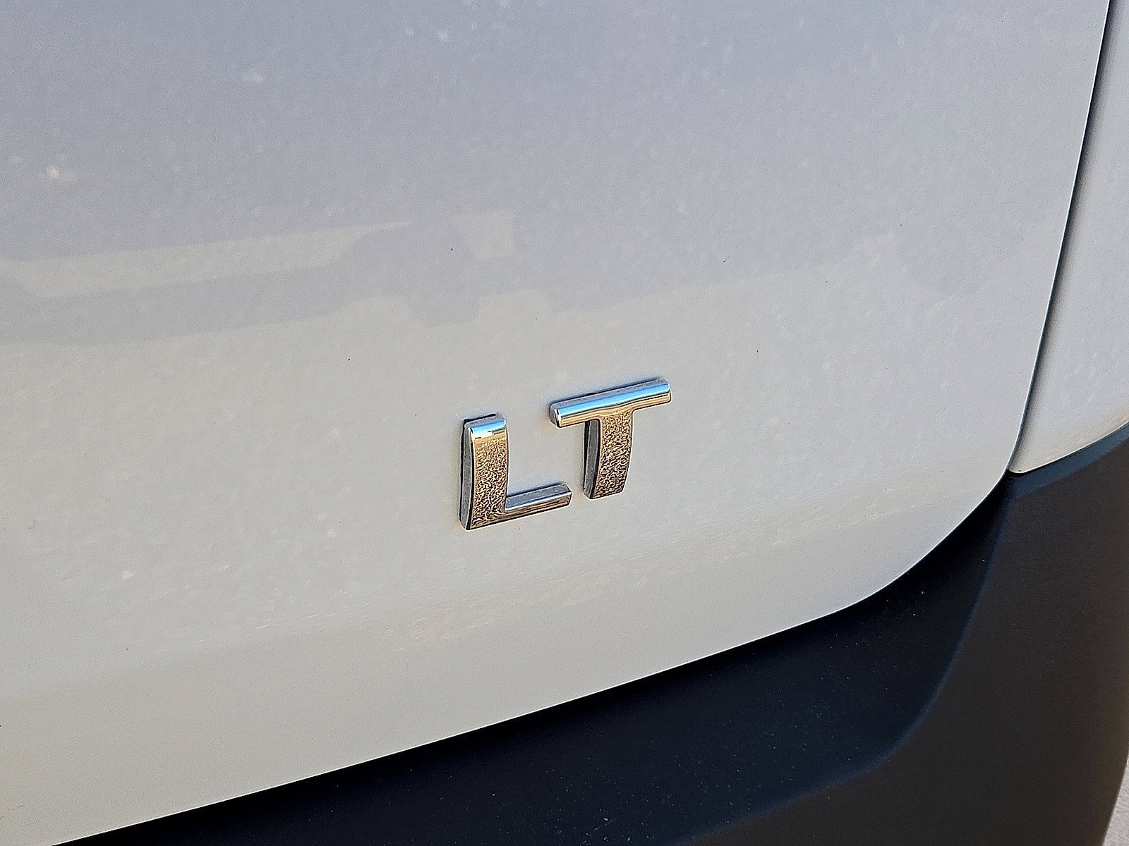 Used 2023 Chevrolet Traverse LT FWD image 13