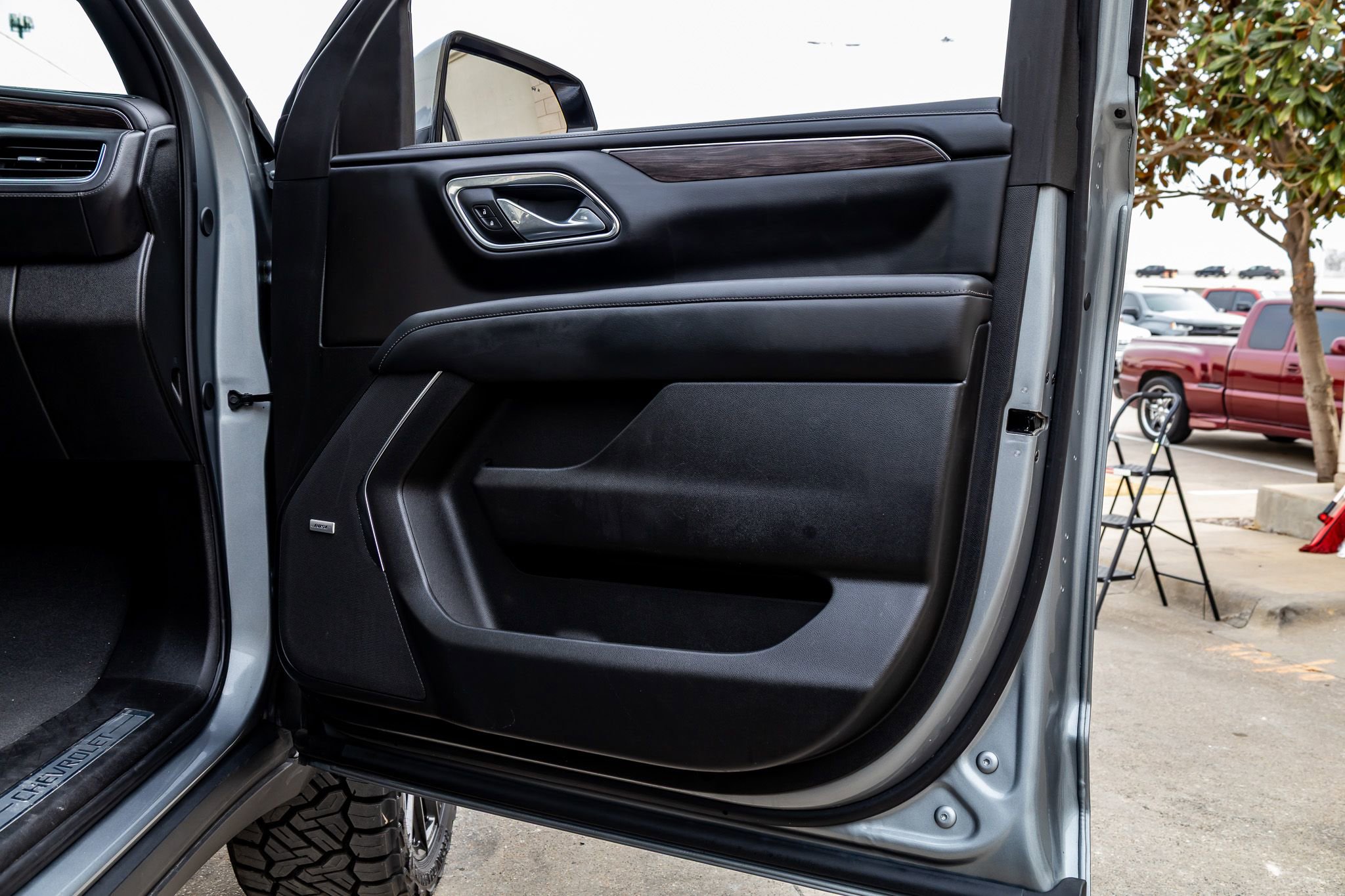 Used 2023 Chevrolet Tahoe LT w/ LT Signature Plus Package image 38