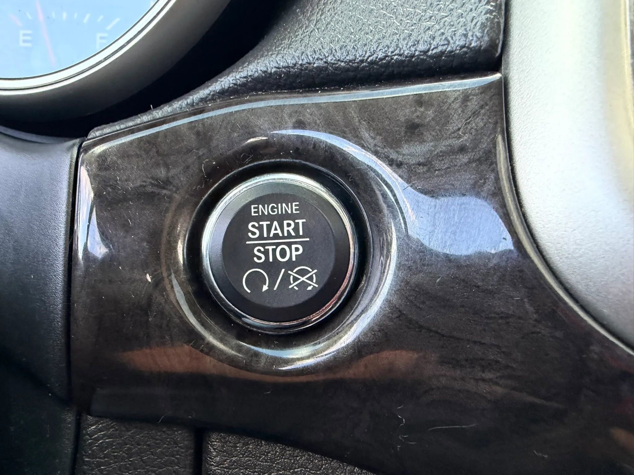 Used 2013 Jeep Grand Cherokee Laredo w/ Laredo E Group AWD/4WD image 35