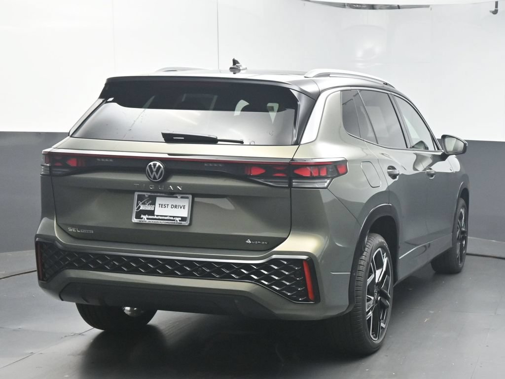 New 2026 Volkswagen Tiguan SEL R-Line AWD/4WD image 7