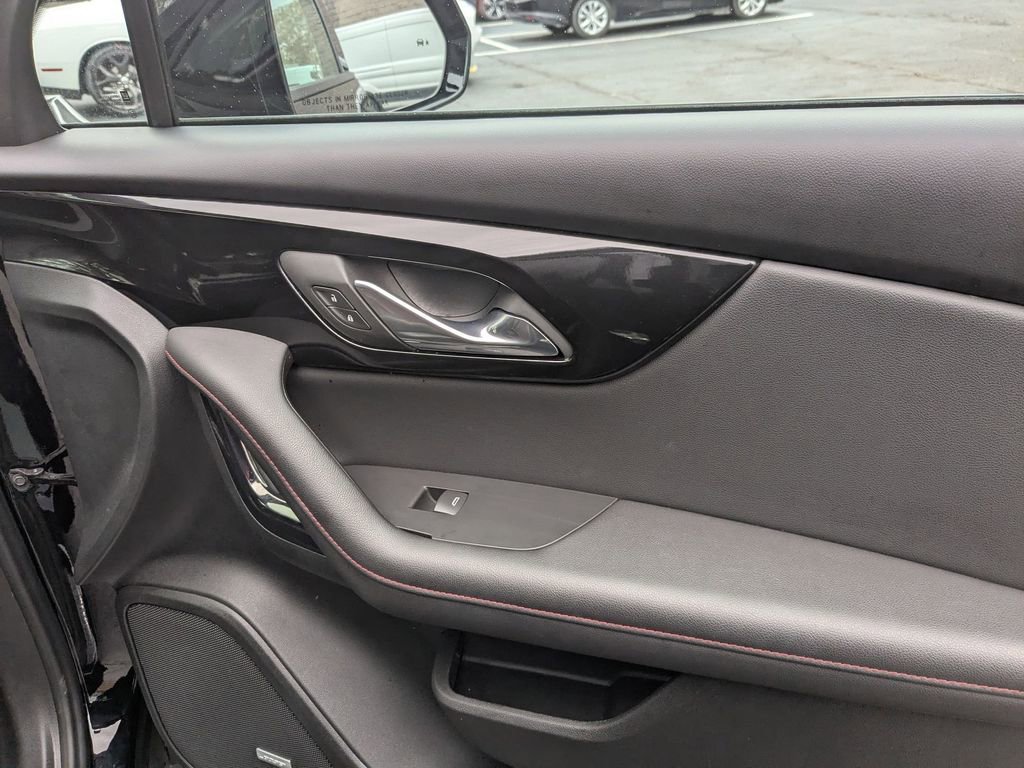 Used 2025 Chevrolet Blazer RS image 33