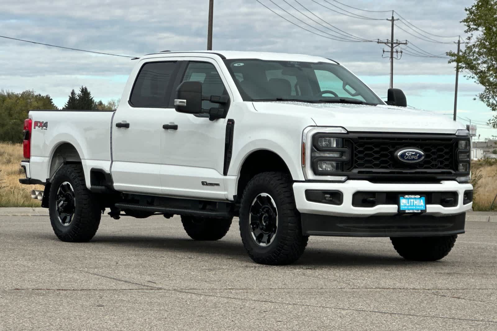 Certified 2025 Ford F250 XL w/ STX Appearance Package AWD/4WD image 9
