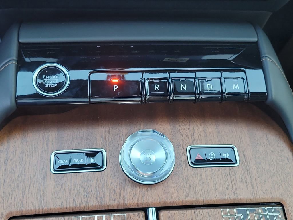 New 2025 Lincoln Navigator Black Label image 28