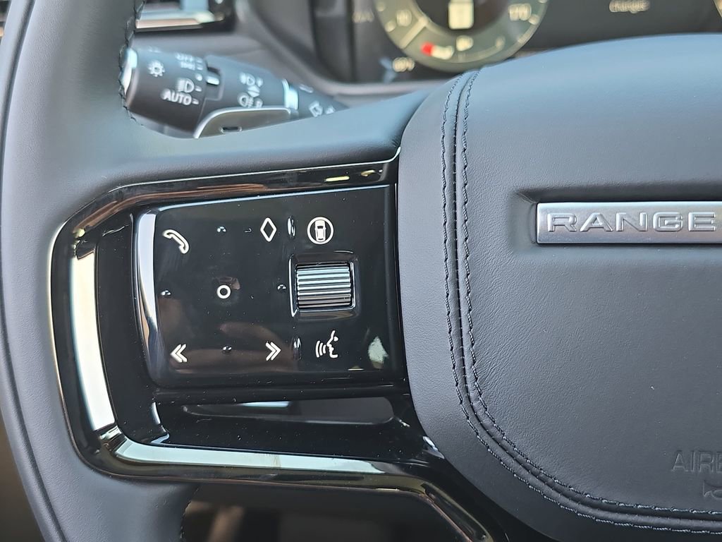 New 2026 Land Rover Range Rover Velar Dynamic SE AWD/4WD image 17