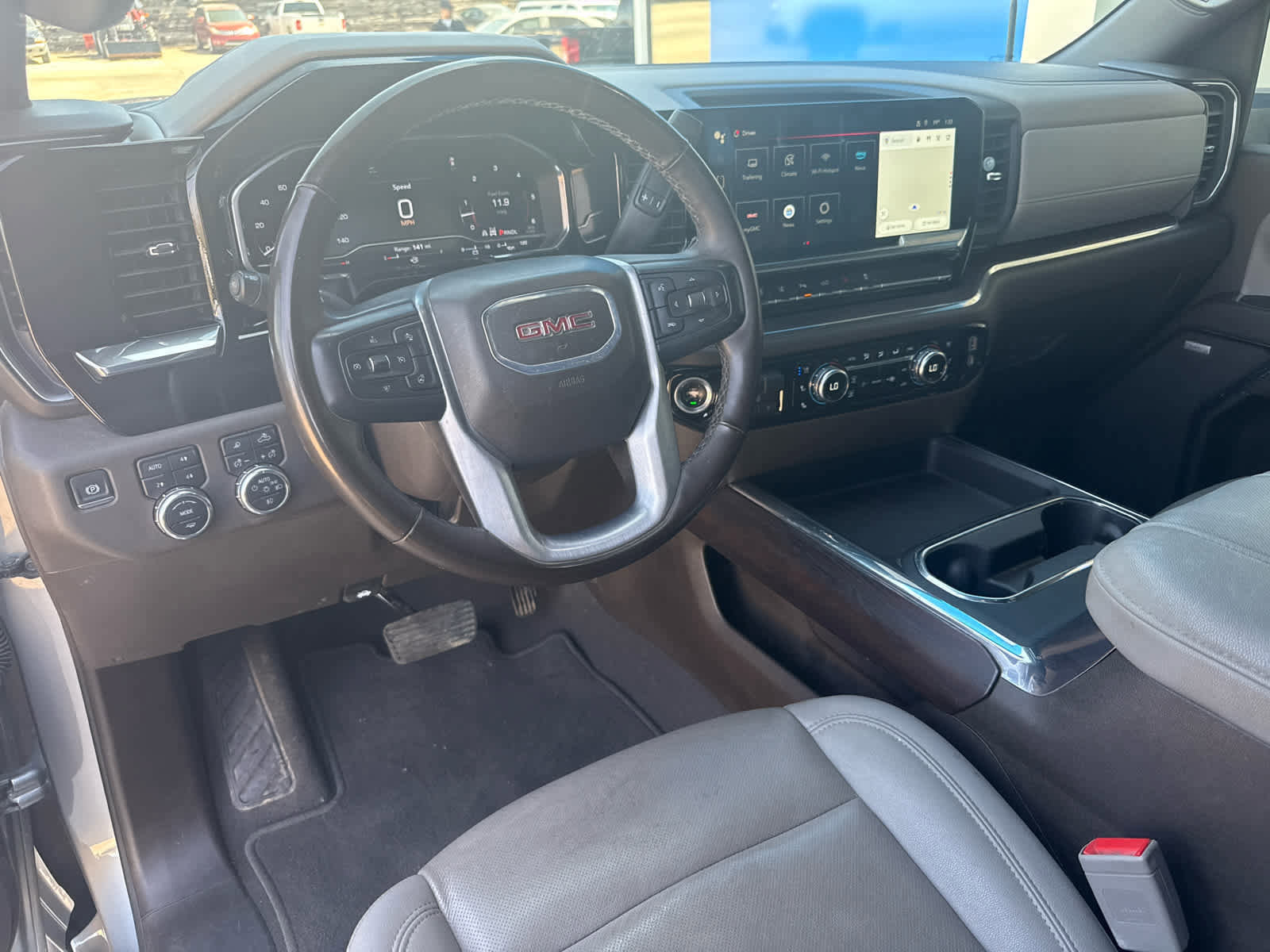 Used 2024 GMC Sierra 2500 SLT w/ SLT Convenience Package image 17