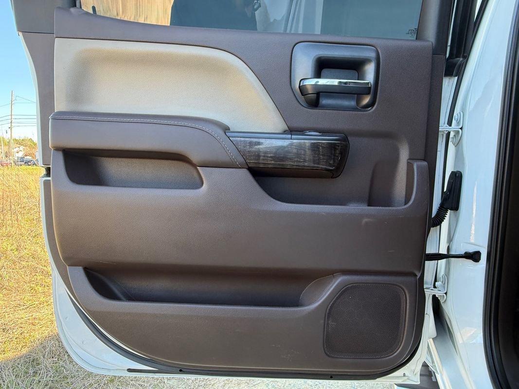 Used 2016 GMC Sierra 2500 Denali w/ Duramax Plus Package AWD/4WD image 13