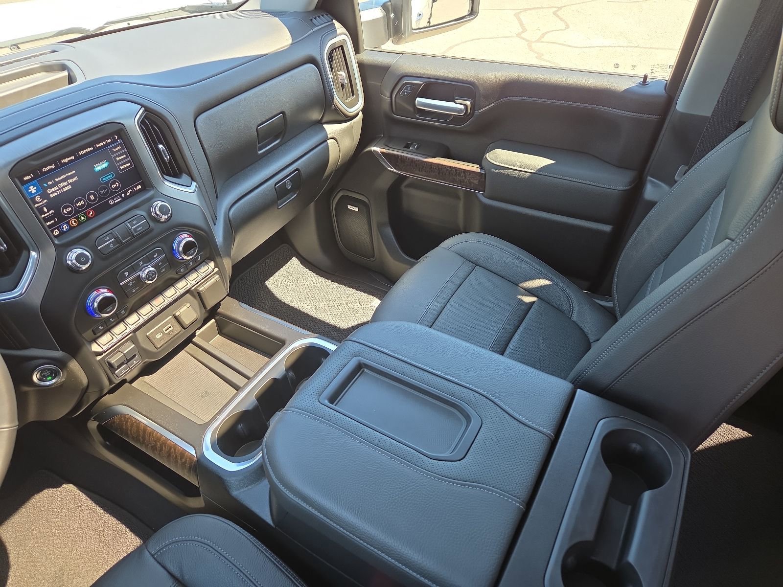 Used 2021 GMC Sierra 3500 Denali w/ Denali Ultimate Package image 12
