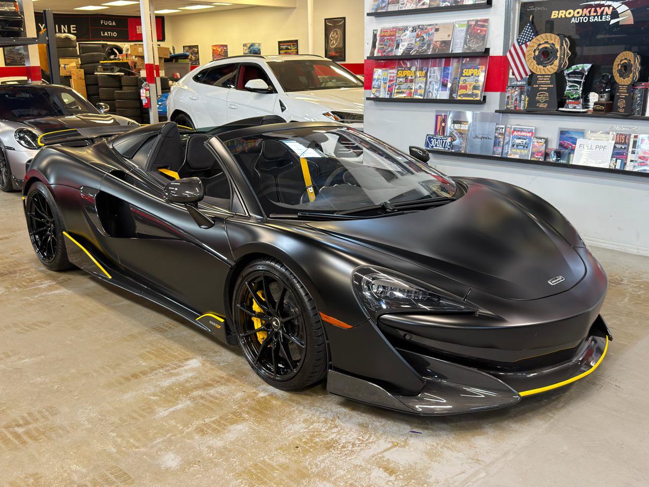Used 2020 McLaren 600LT Spider RWD image 4