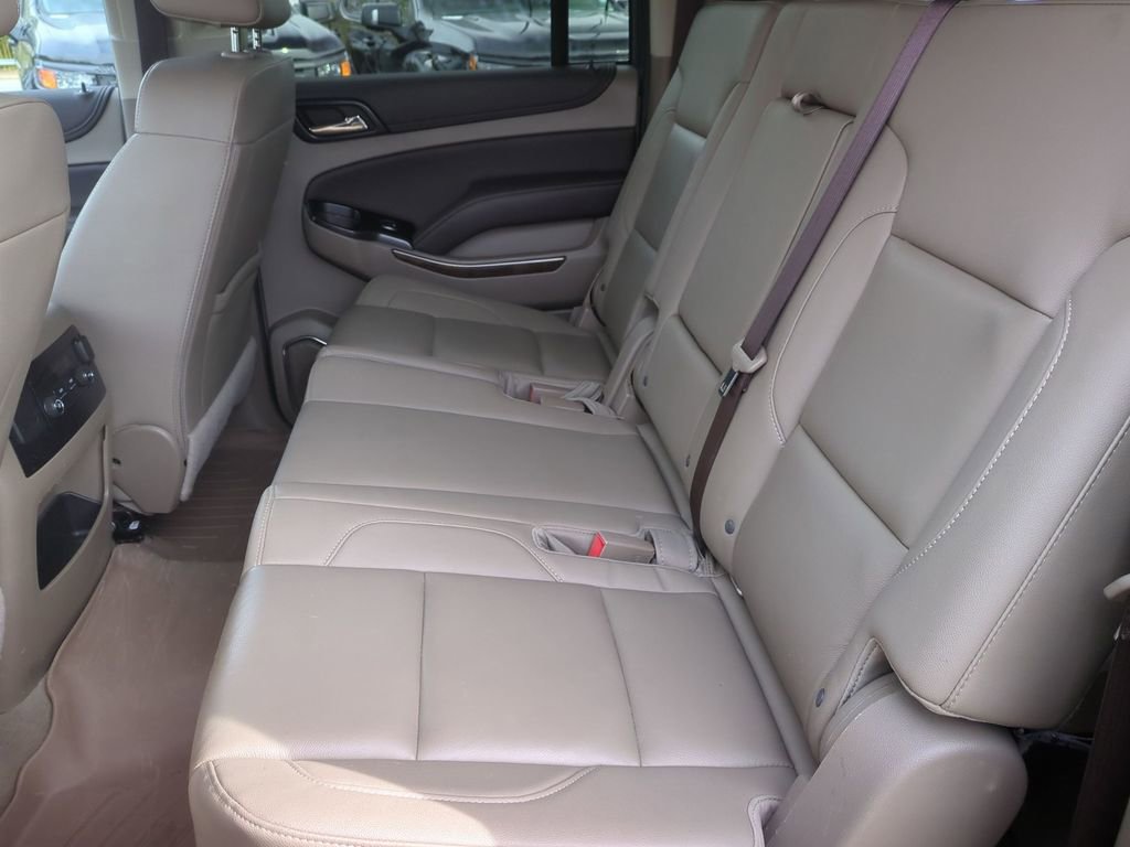 Used 2020 Chevrolet Suburban LT image 26