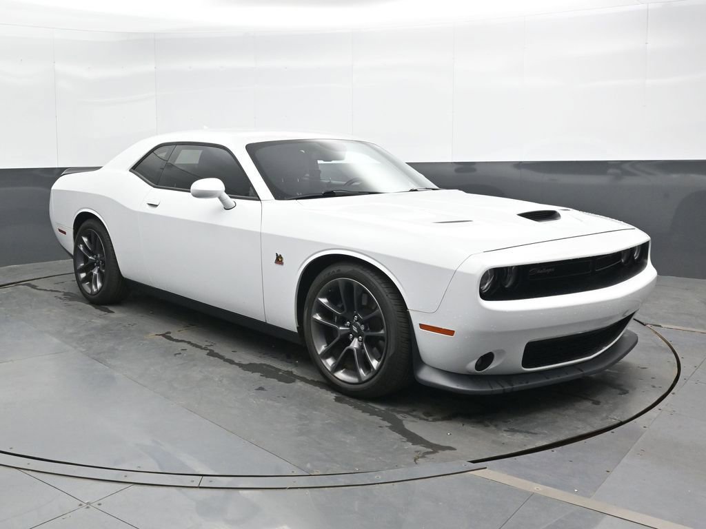 Used 2021 Dodge Challenger R/T Scat Pack RWD image 4