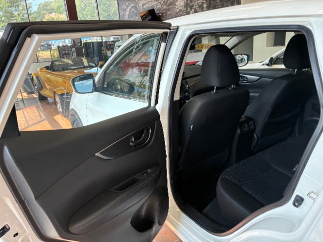 Used 2022 Nissan Rogue Sport S FWD image 26