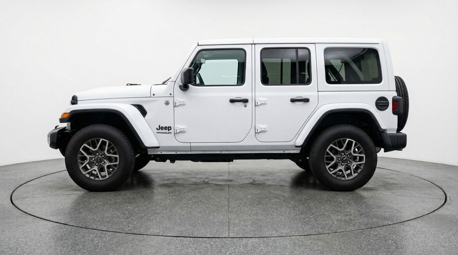 Used 2025 Jeep Wrangler Sahara image 5