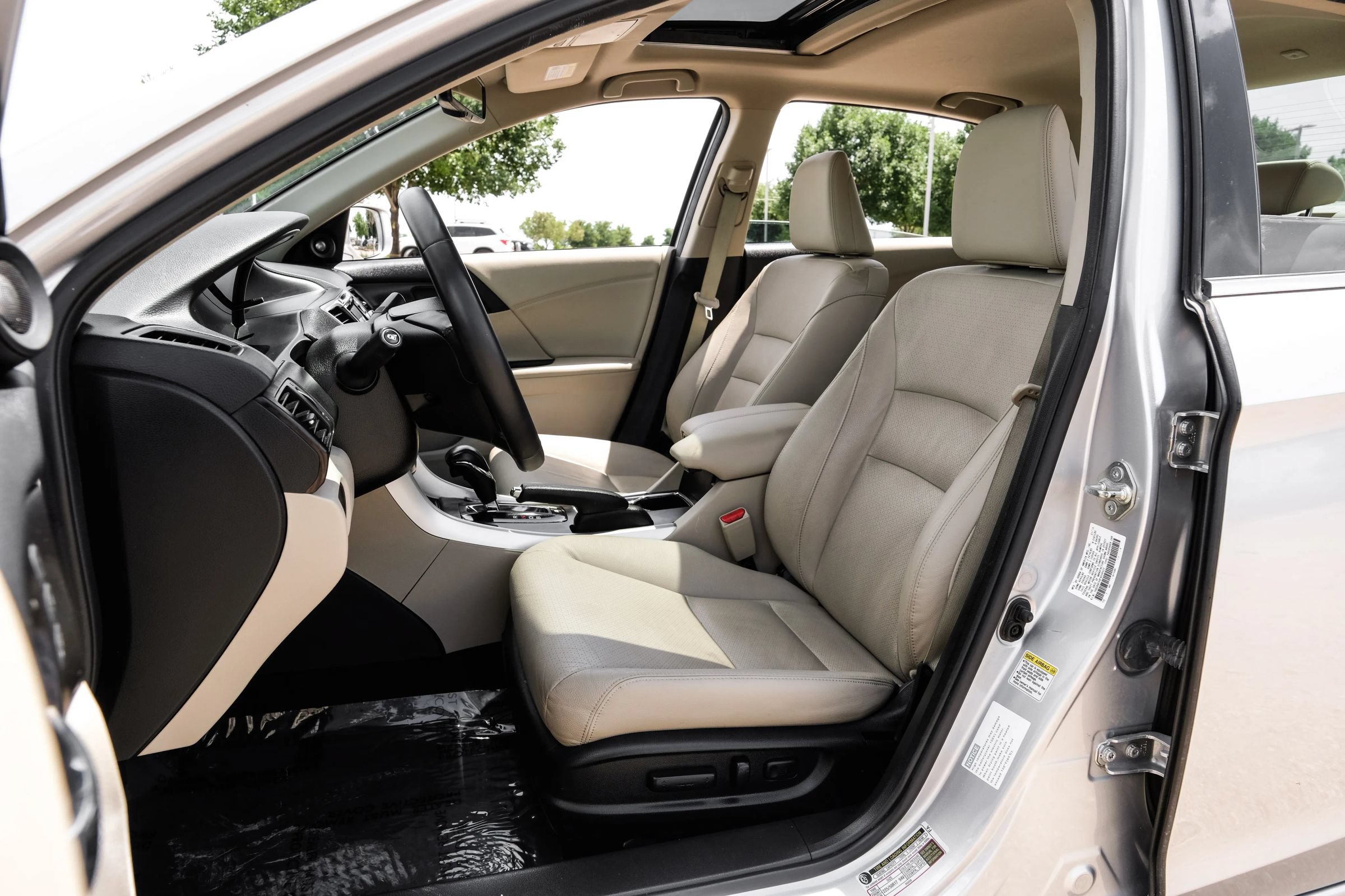 Used 2015 Honda Accord EX-L image 4