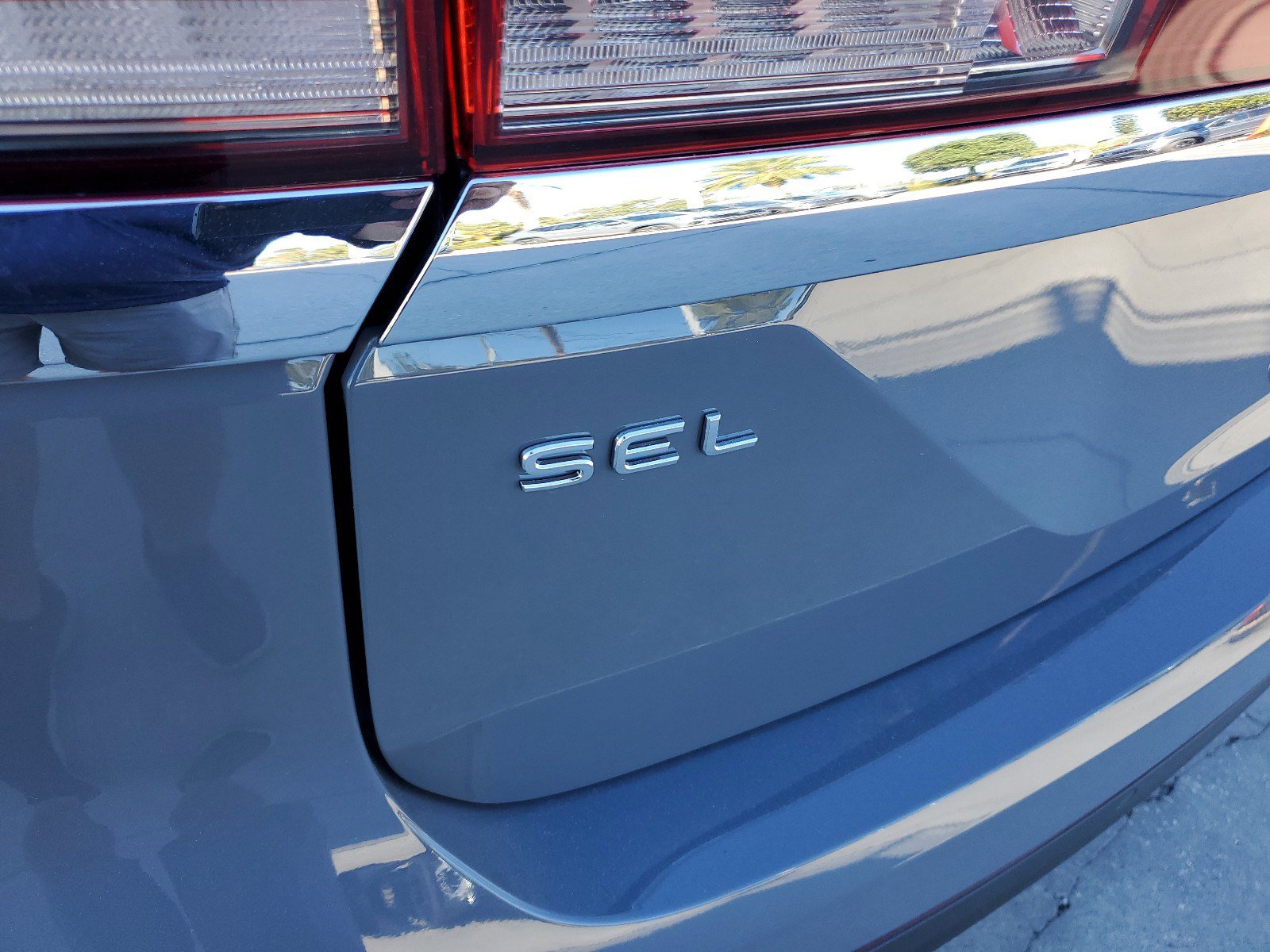 New 2025 Volkswagen Atlas SEL image 6