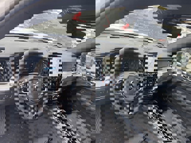 New 2026 Volvo XC60 B5 Ultra w/ Climate Package image 5
