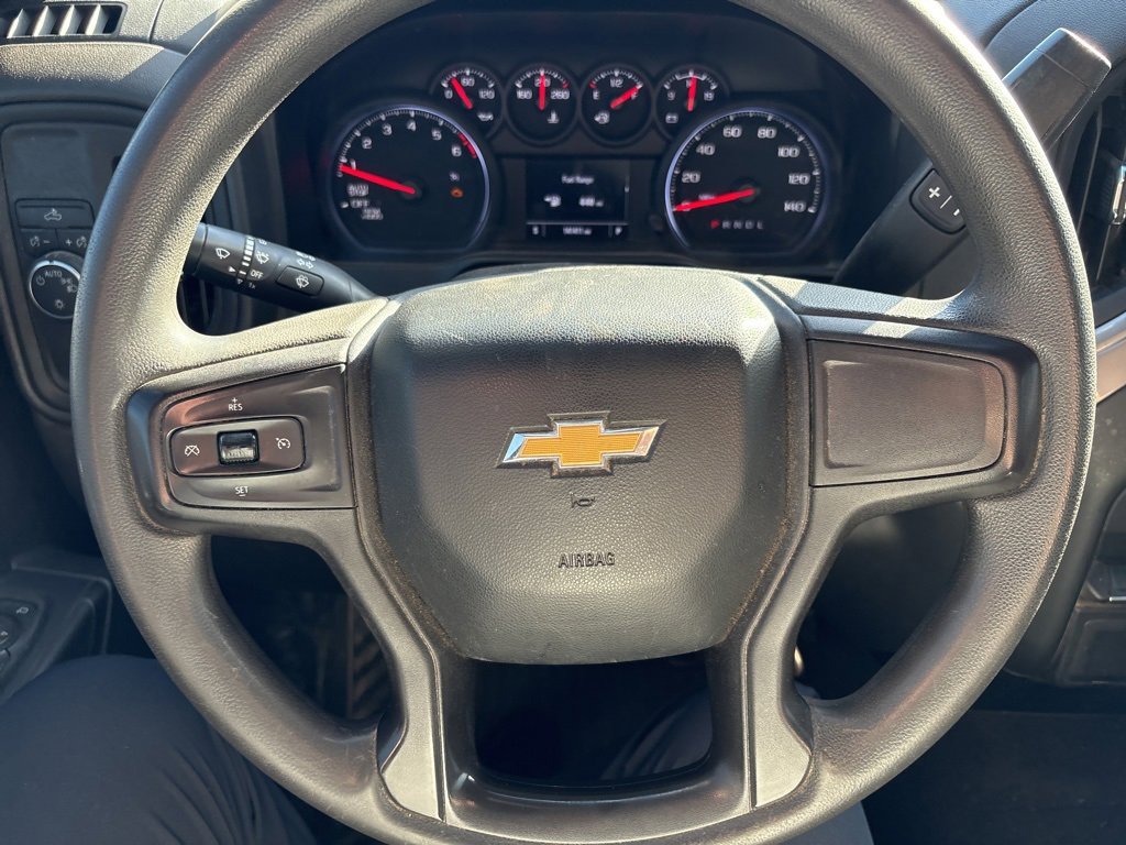 Used 2021 Chevrolet Silverado 1500 Custom image 2