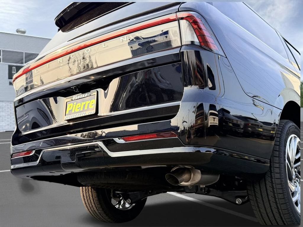 New 2027 Lincoln Navigator L Premier AWD/4WD image 33