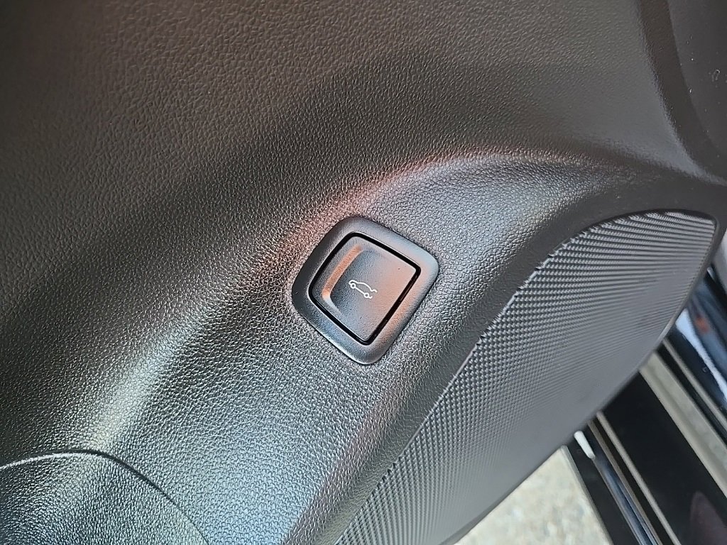 Used 2026 Cadillac CT5 V w/ LPO, ONYX Package image 36