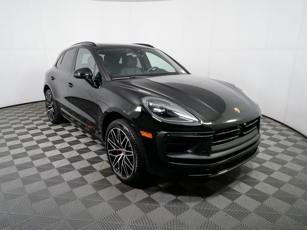 New 2026 Porsche Macan GTS image 28