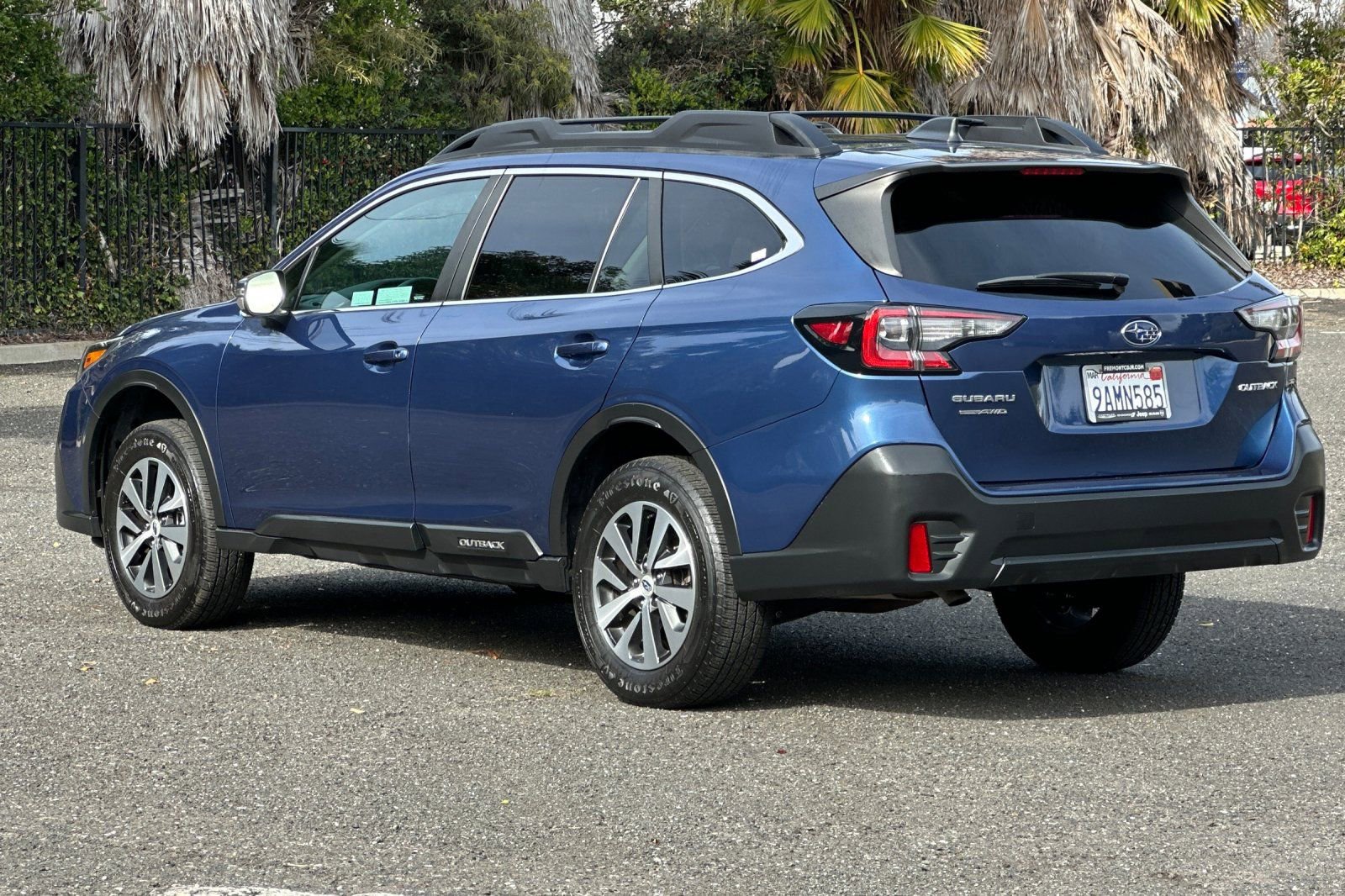 Used 2022 Subaru Outback Premium image 5