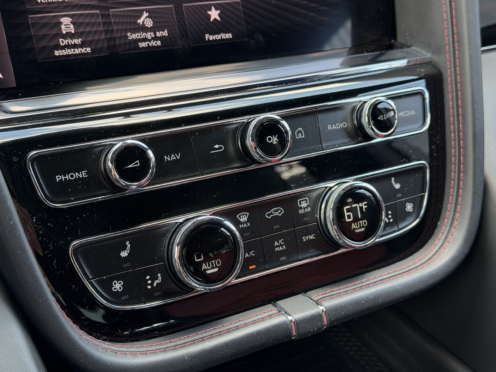 Certified 2023 Bentley Bentayga AWD/4WD image 25