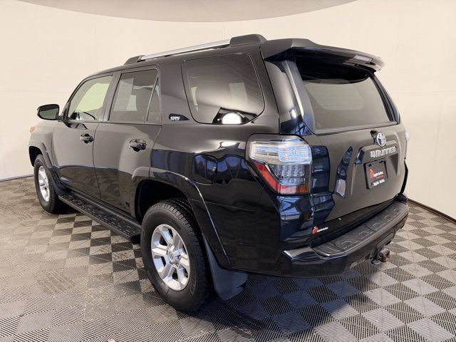 Used 2019 Toyota 4Runner SR5 Premium AWD/4WD image 2