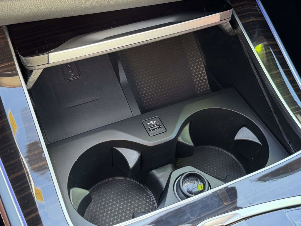 Used 2024 BMW X5 sDrive40i w/ M Sport Package image 16