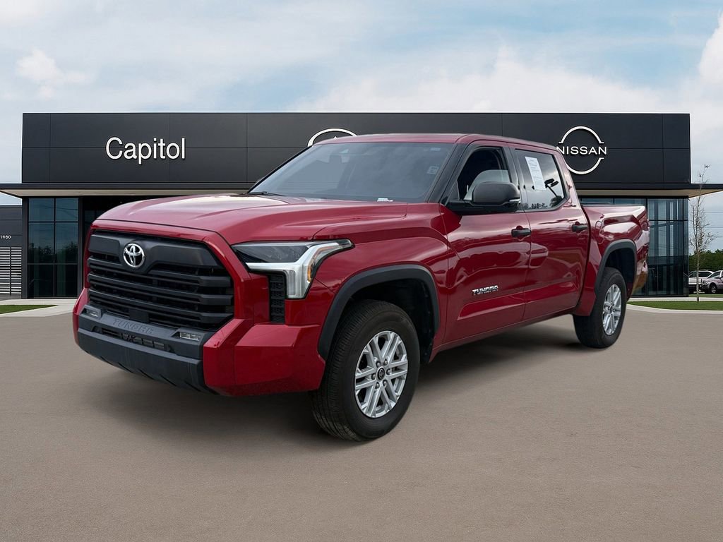 Used 2022 Toyota Tundra SR5 w/ SR5 Convenience Package image 1