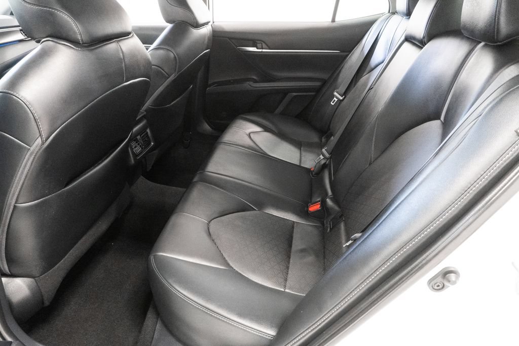 Used 2020 Toyota Camry XSE FWD image 12