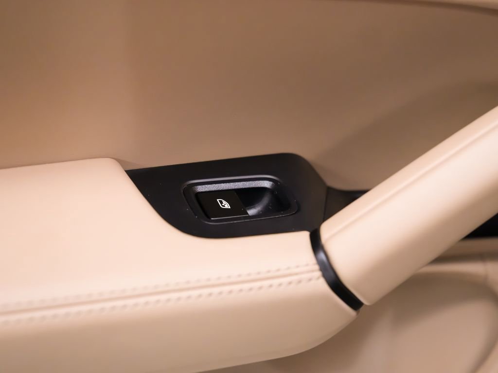 Certified 2024 Porsche Cayenne Coupe AWD/4WD image 16