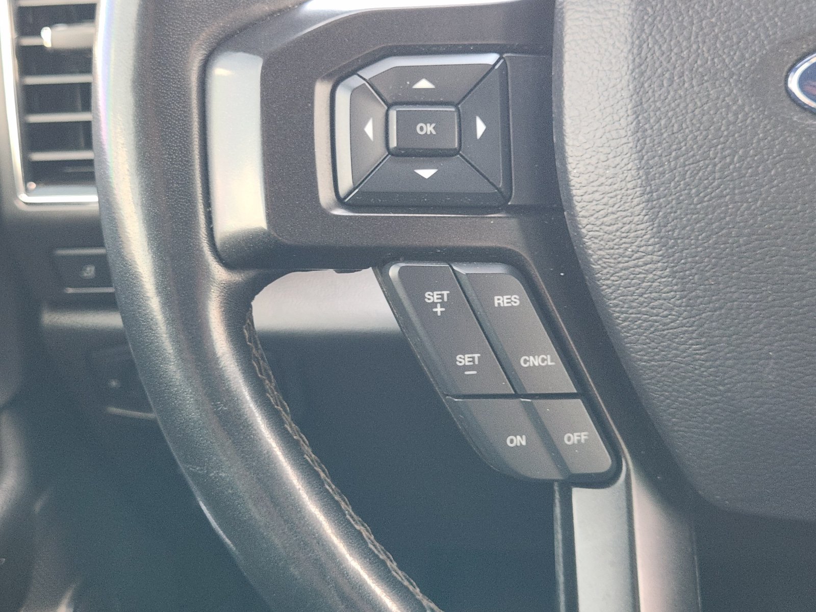Used 2020 Ford Expedition Limited AWD/4WD image 30