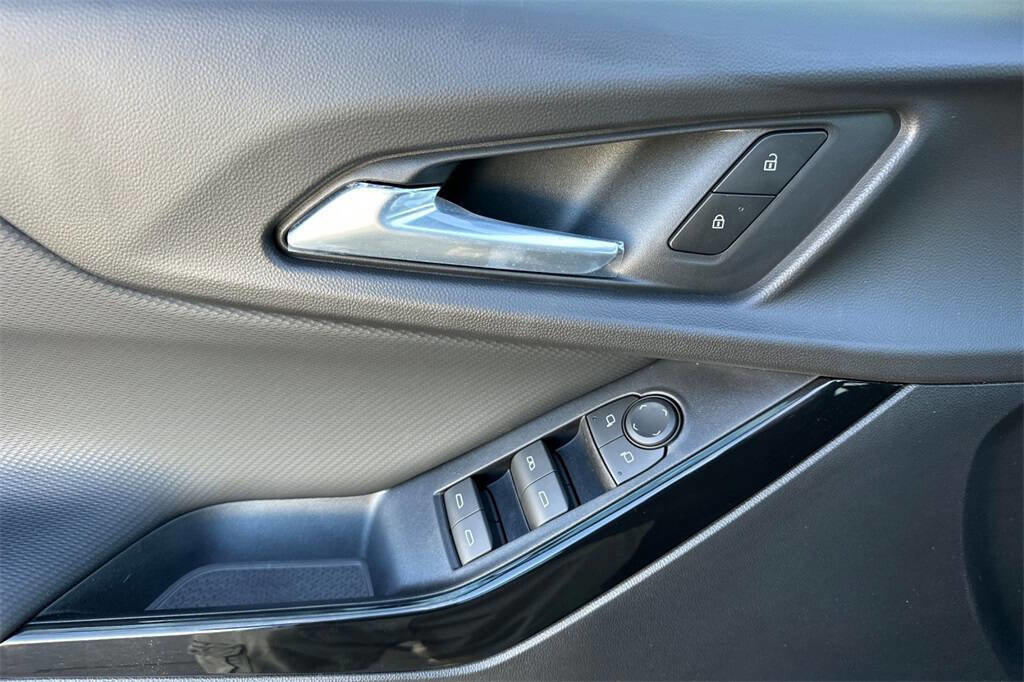 New 2026 Chevrolet Equinox LT image 12