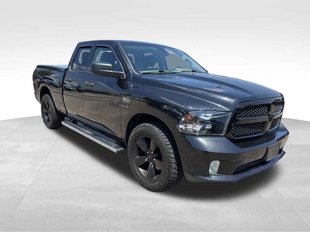 Used 2018 RAM 1500 Express w/ Black Ram 1500 Express Group AWD/4WD image 8