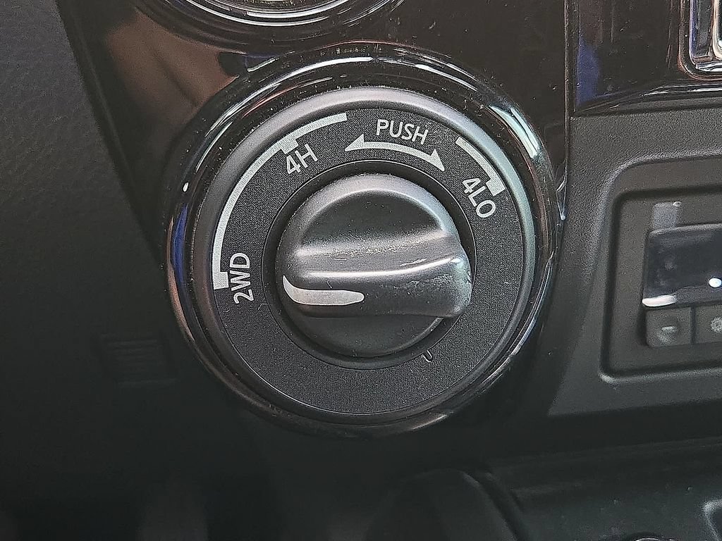 Used 2021 Nissan Titan Platinum Reserve w/ Off Road Protection Package AWD/4WD image 17