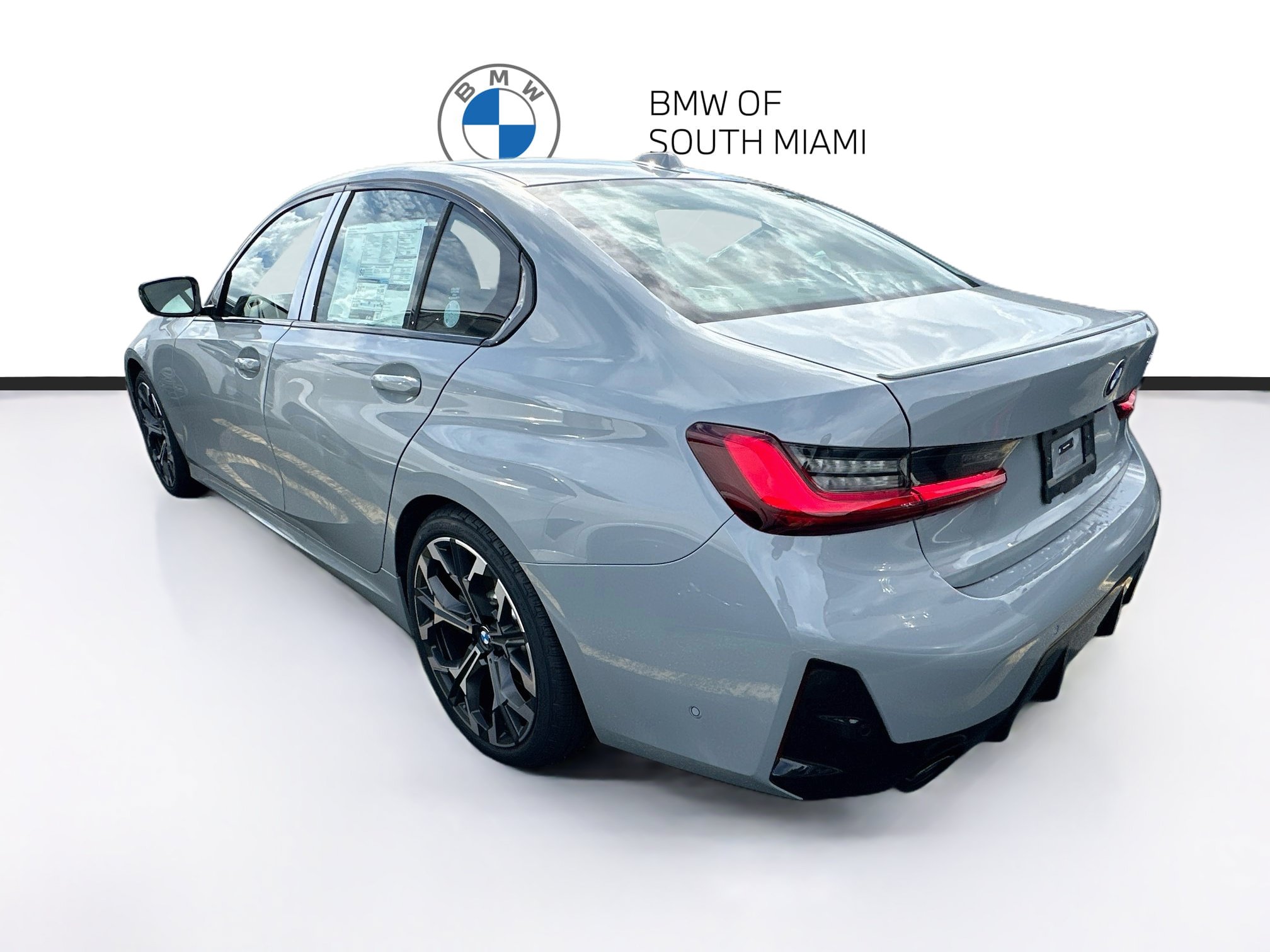 New 2026 BMW 330i Sedan w/ M Sport Package RWD image 4