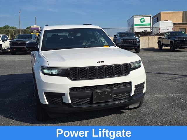 Used 2023 Jeep Grand Cherokee L Laredo AWD/4WD image 12