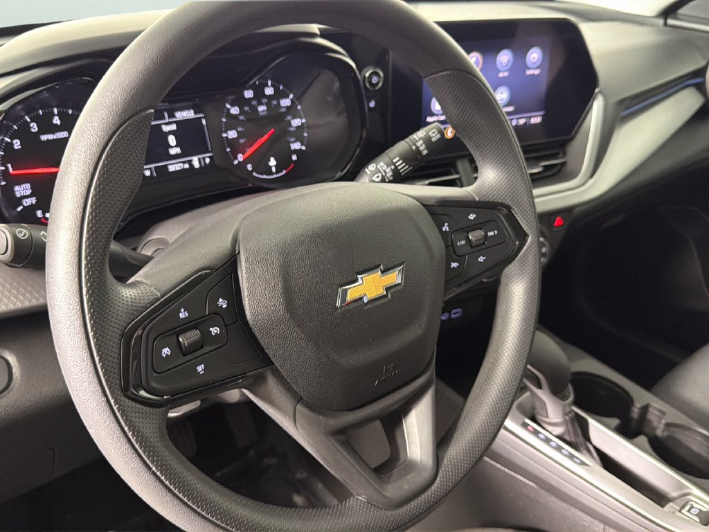 Certified 2024 Chevrolet Trax LS w/ LS Convenience Package FWD image 21