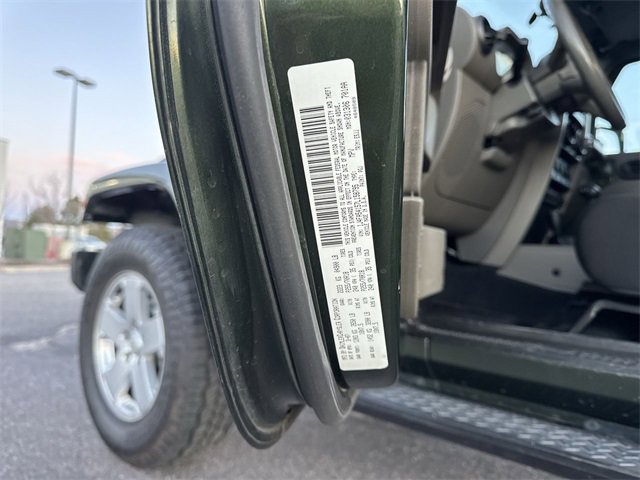 Used 2007 Jeep Wrangler Sahara w/ Dual Top Group image 25