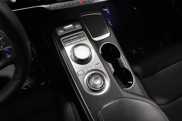 Certified 2024 Genesis GV70 2.5T w/ Select Package image 15