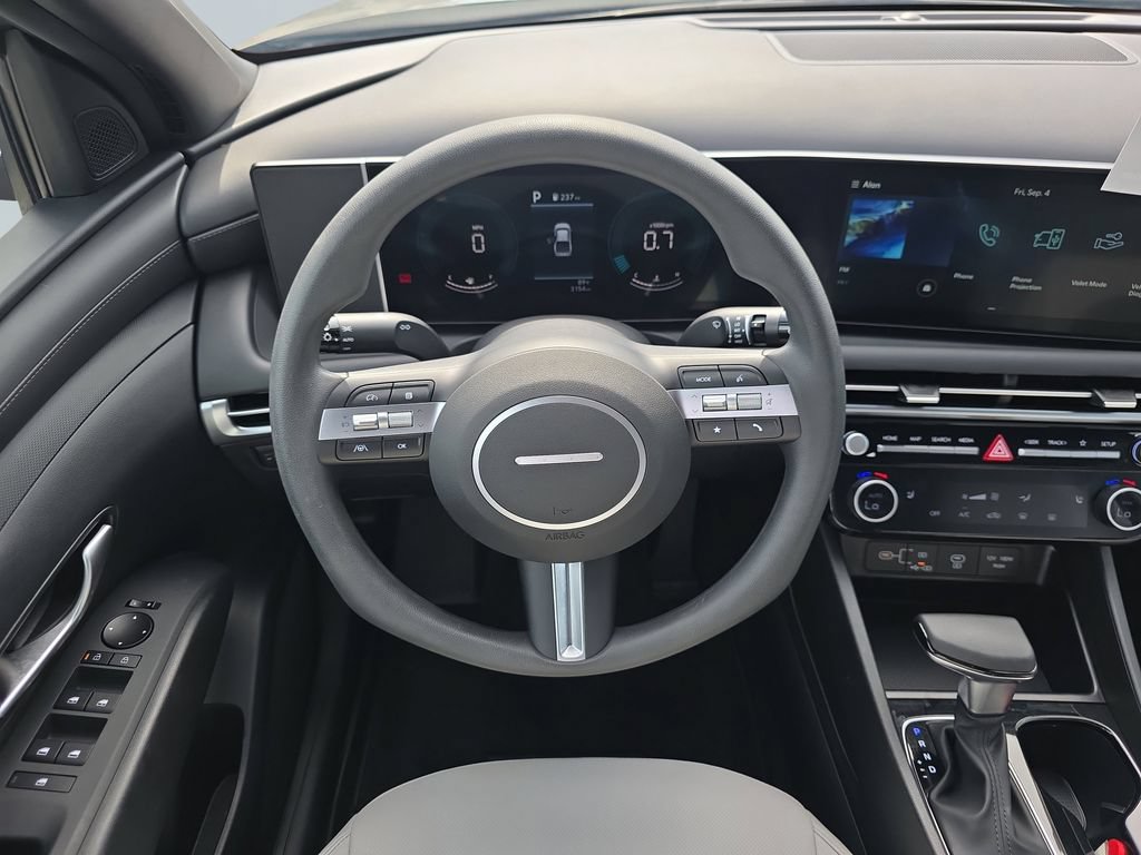 Used 2026 Hyundai Santa Cruz SEL FWD image 14