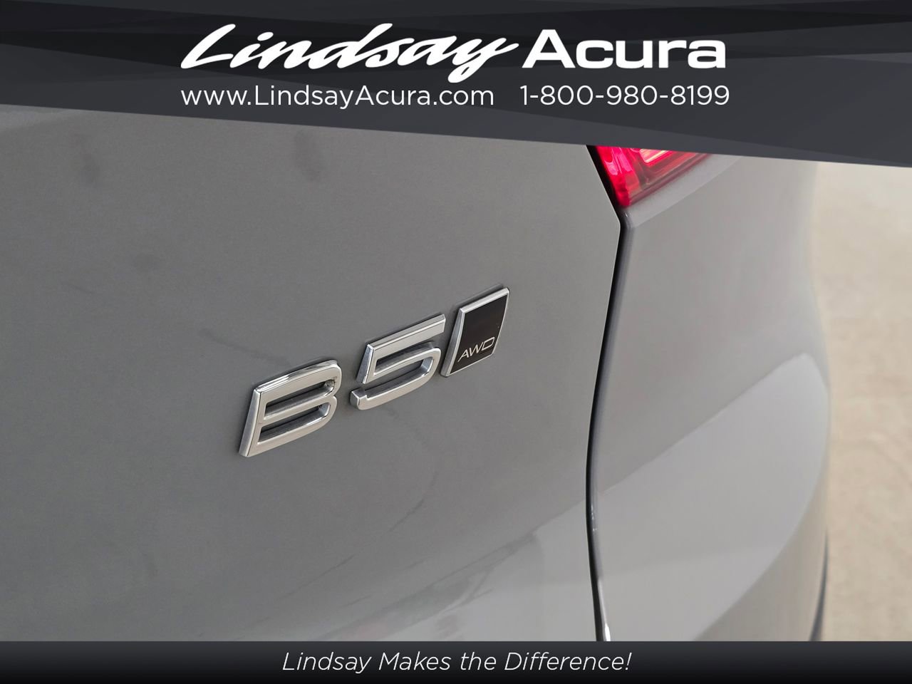 Used 2024 Volvo XC40 B5 Ultimate image 7