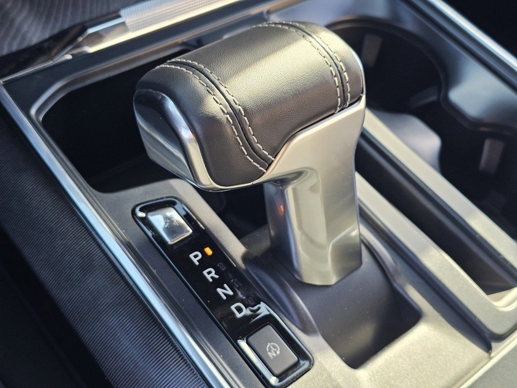 Used 2024 Ford F150 Lightning Platinum AWD/4WD image 38