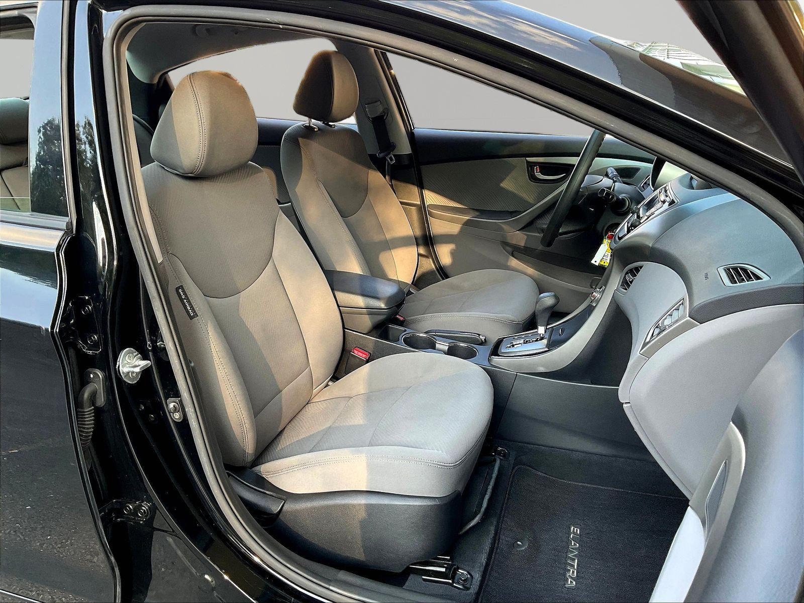 Used 2013 Hyundai Elantra GLS w/ Preferred Pkg FWD image 26