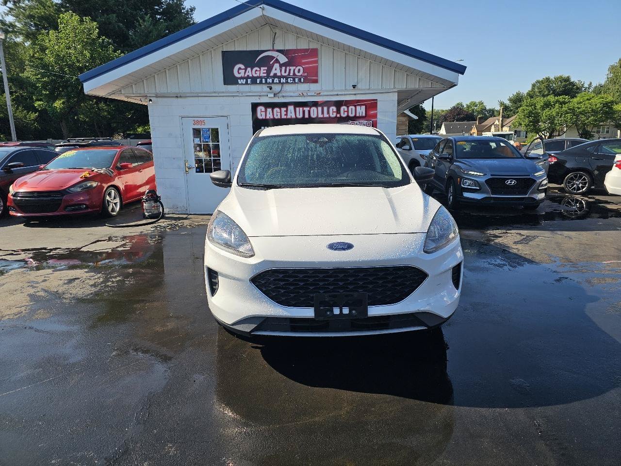 Used 2022 Ford Escape SE FWD image 2