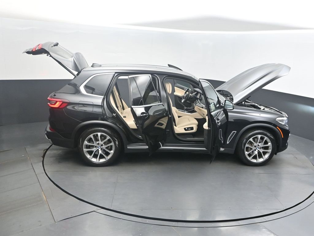 Used 2021 BMW X5 xDrive40i w/ Premium Package 2 image 51