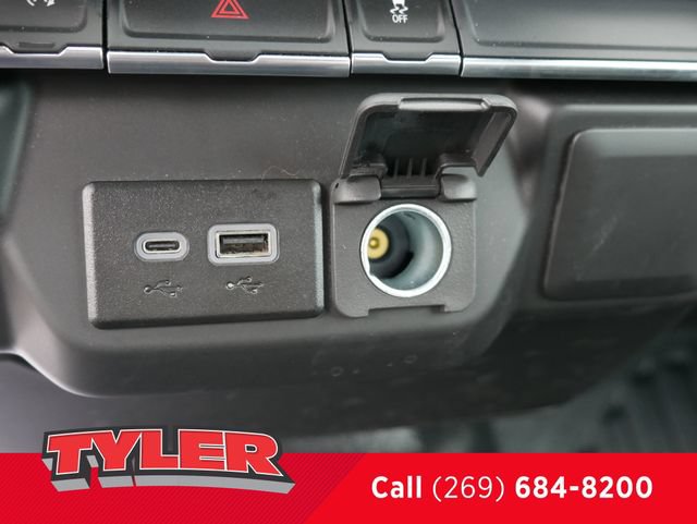 Used 2025 Chevrolet Silverado 1500 W/T w/ WT Value Package AWD/4WD image 33